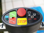 Oruga dispone de un botón de STOP, para paradas de emergencia