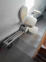 Silla Acorn instalada en una comunidad de vecinos de Castellón