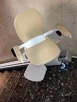 Silla elevadora Acorn instalada en una vivienda particular en Gandia (Valencia)